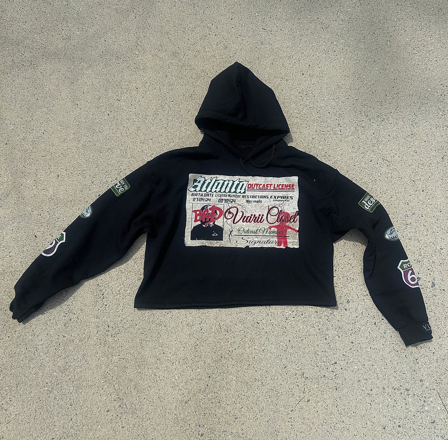 LICENSE HOODIE BLACK