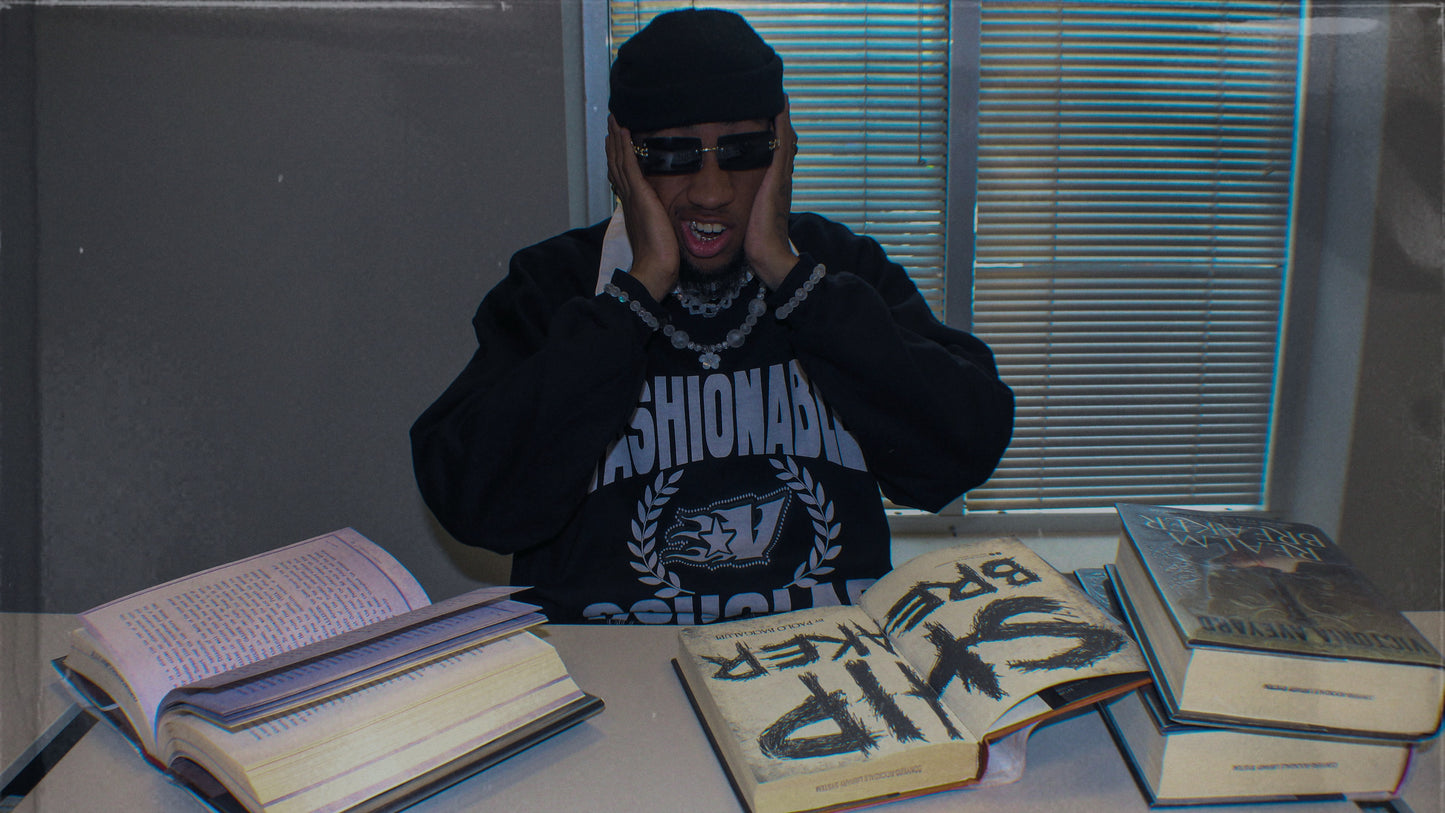 FASHIONABLE SCHOLAR SWEATSHIRT (BLACK)